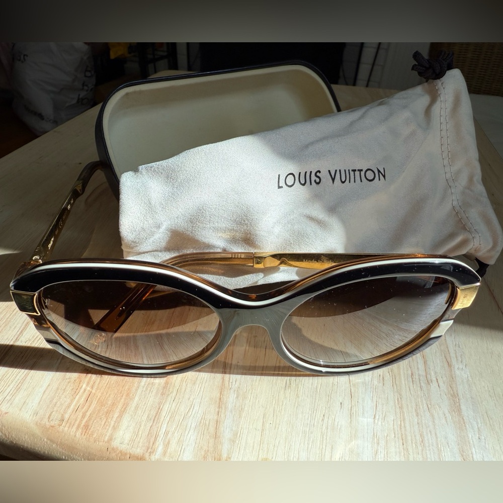 Louis Vuitton Women's Sunglasses in Black and Gold